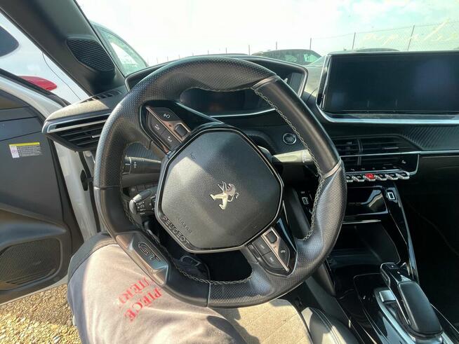 PEUGEOT e-208 136 GT FP097