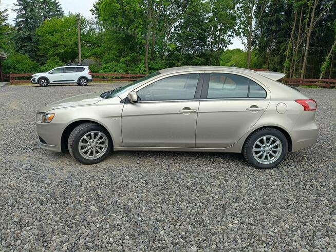 Mitsubishi Lancer hatchback