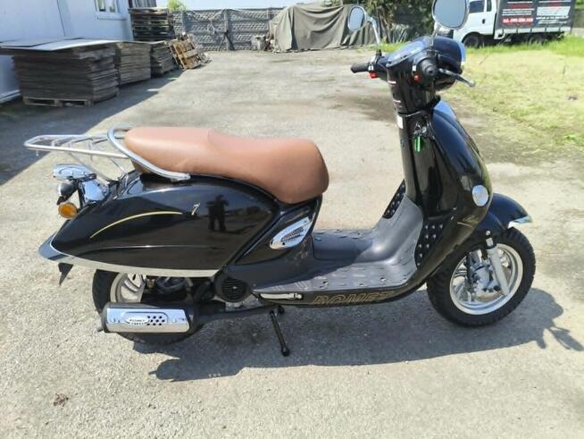Sprzedam skuter Romet Retro 7 – nowy!