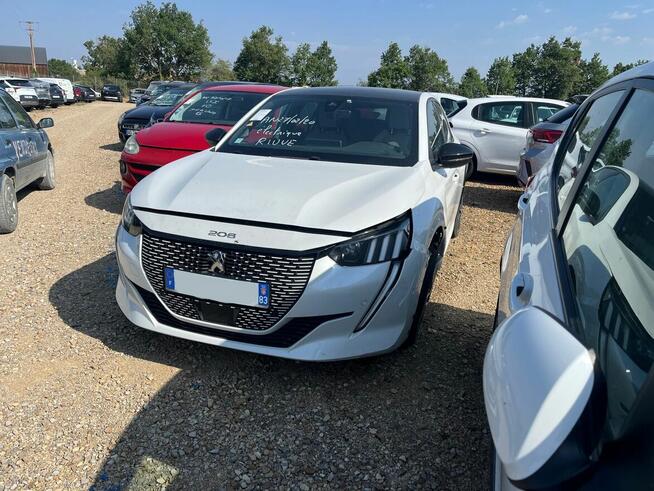 PEUGEOT e-208 136 GT FP097