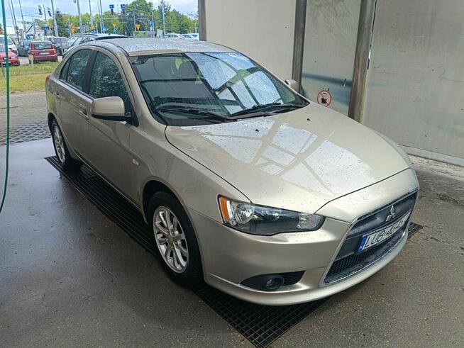 Mitsubishi Lancer hatchback
