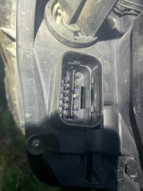 Sprzedam reflektor bi Xenon BMW E60 po lift