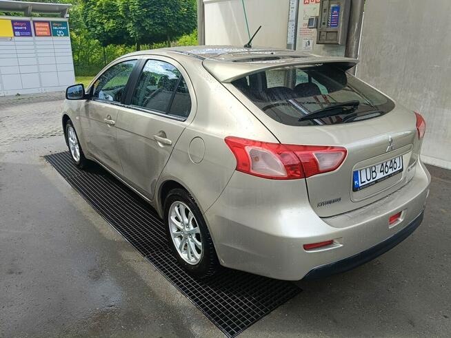 Mitsubishi Lancer hatchback