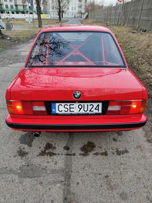 BMW E30 325i RESTMOD