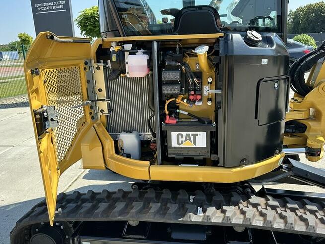 FABRYCZNIE NOWY CAT 302.7 CR