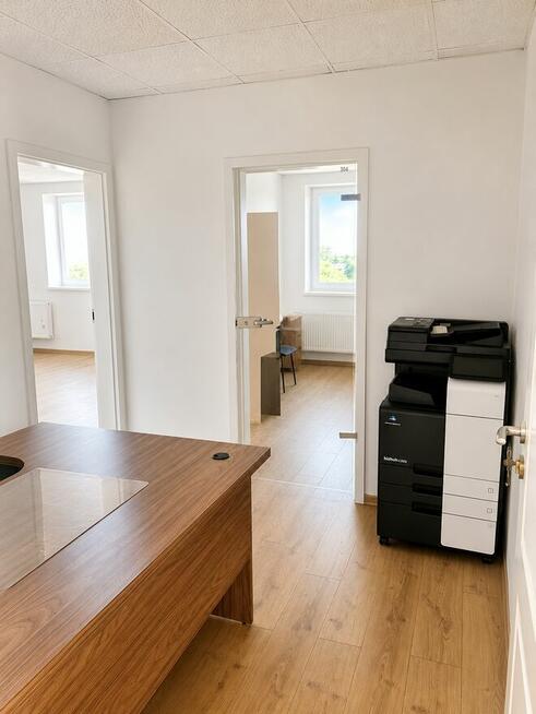 Biuro 240 m² – Konin, ul. Nadbrzeżna | 7 gabinetów | umeblow