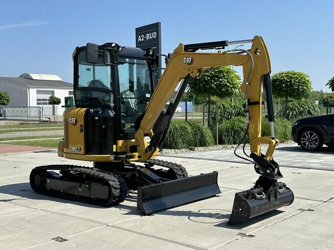 FABRYCZNIE NOWY CAT 302.7 CR