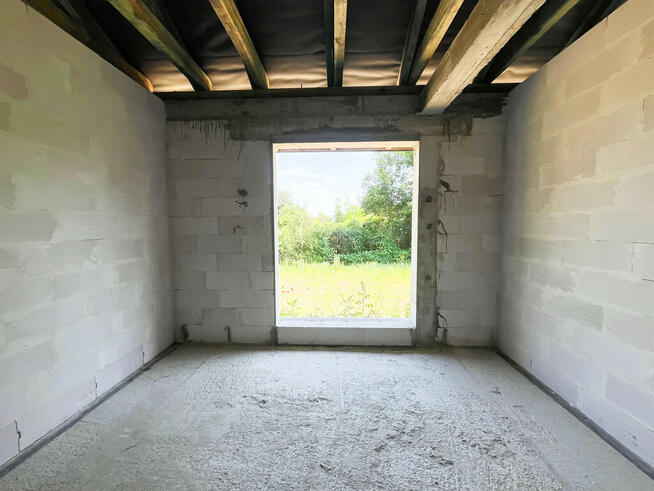 Dom parterowy stan surowy-130m2+1121m2 Szewna