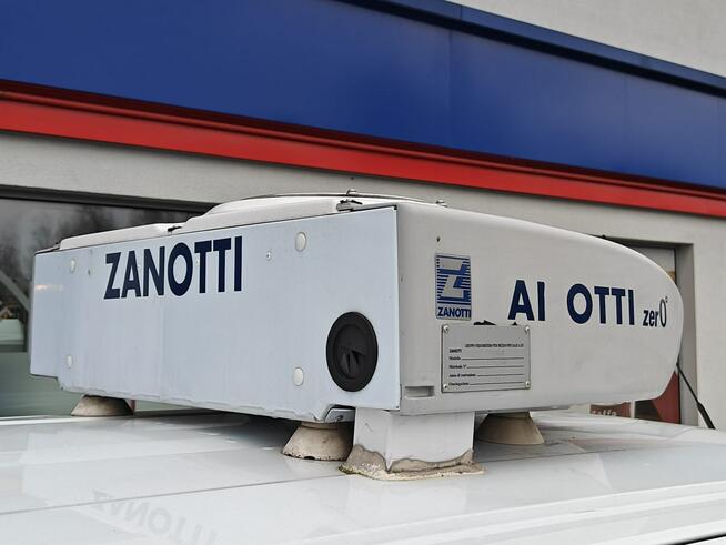 Ford Transit Courier Chłodnia Klima Chłodnice całe Jeżdżący Fak Vat 23