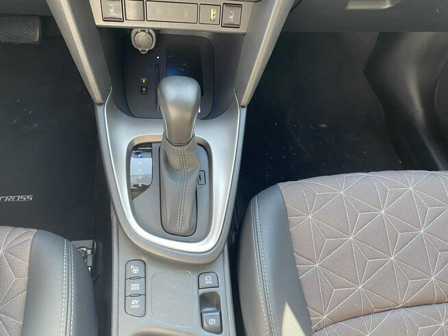 Toyota Yaris Cross 1.5 hybryda tylko 22 tys. km faktura vat 23%