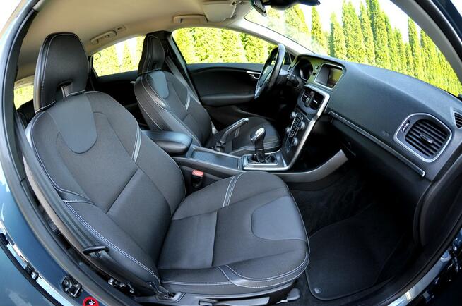 Volvo V40 1,6Hdi 115KM Digital Kamera Navi Parktronik