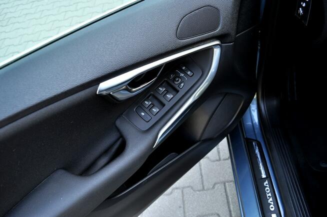 Volvo V40 1,6Hdi 115KM Digital Kamera Navi Parktronik