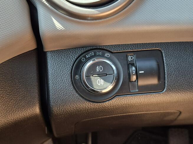 Chevrolet Aveo Klimatyzacja, Podgrz. fotele, Czujniki parkowania, Alu