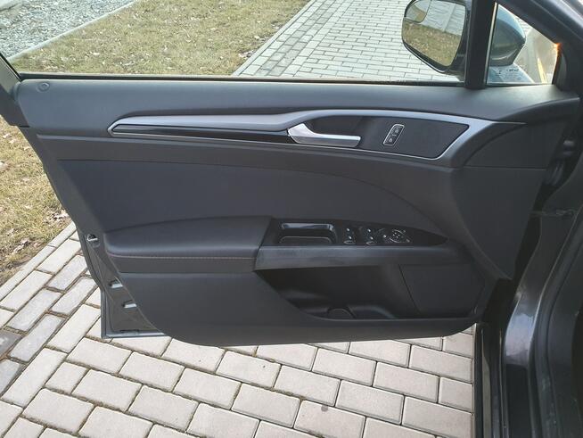 Ford Fusion Mondeo 2.0 Benzyna 240KM Automat 2015r Sedan Raty Zamiana