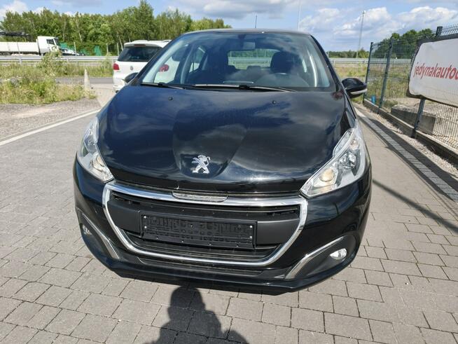 Bardzo ładny Peugeot 208