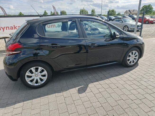 Bardzo ładny Peugeot 208