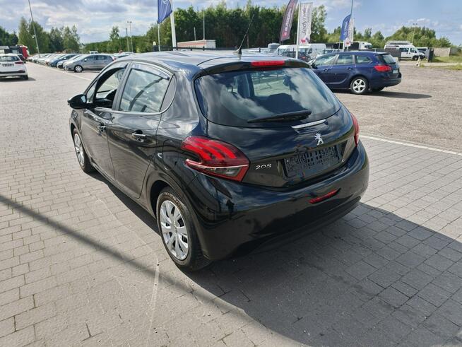 Bardzo ładny Peugeot 208
