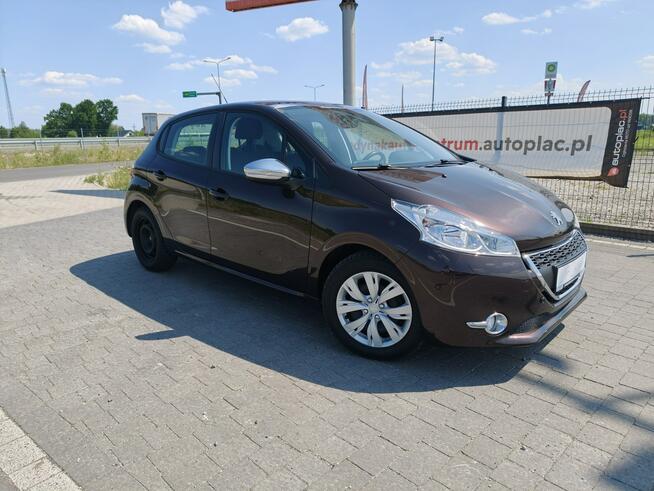 Bardzo ładny Peugeot 208