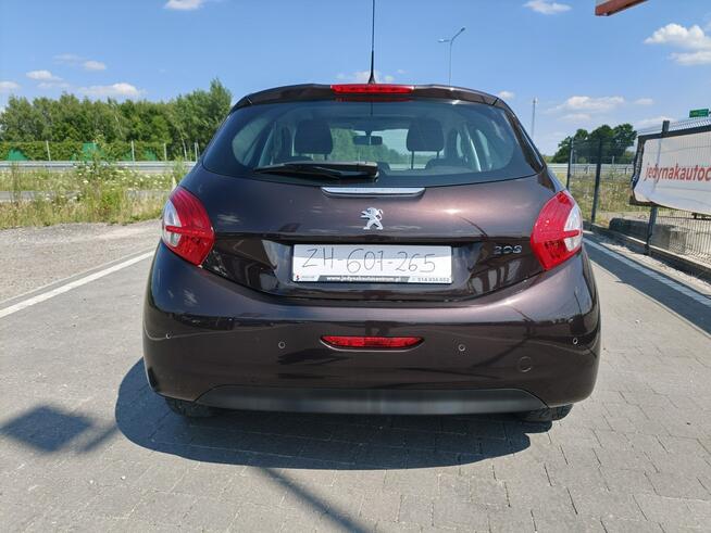 Bardzo ładny Peugeot 208