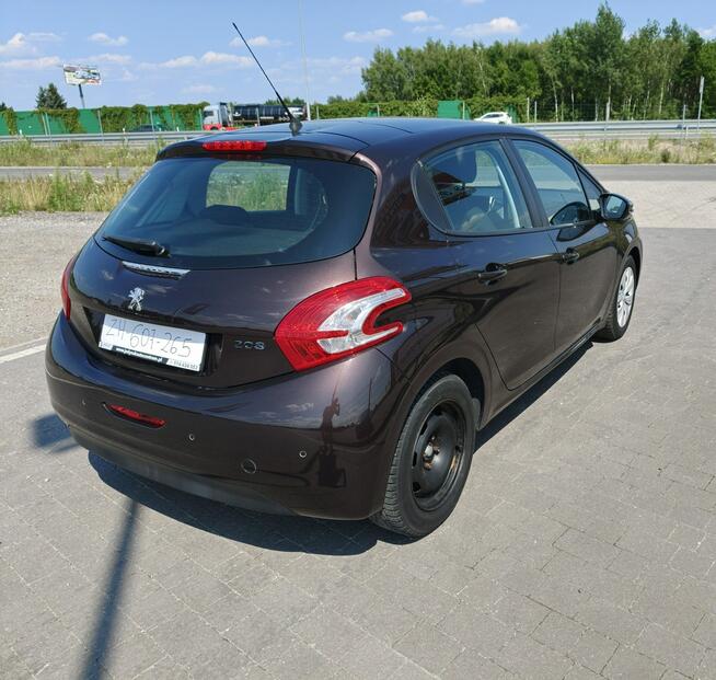 Bardzo ładny Peugeot 208