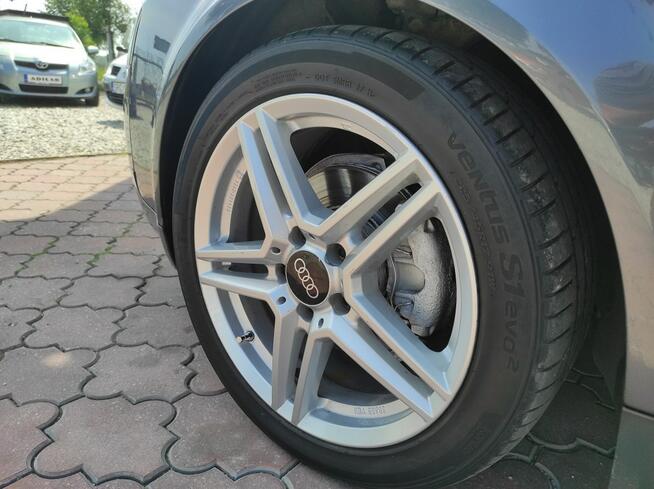Audi A4 Klimatronik, podgrzewane fotele, alu 17'', ESP, radio USB/AUX, zarejes