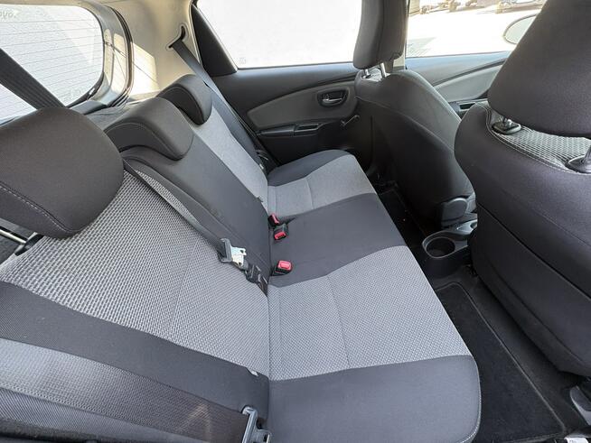 Toyota Yaris 1.5 HYBRYDA | 90 tyś. przebiegu!! | Stan BDB | Klimatyzacja aut.