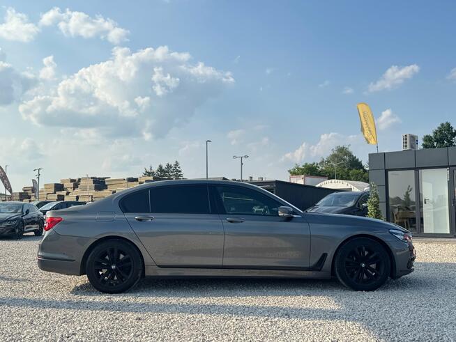 BMW Seria 7, 2015