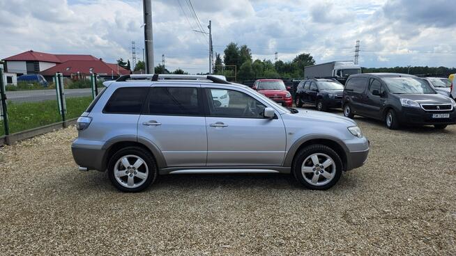Mitsubishi Outlander 4X4 stały napęd ładne