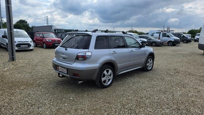 Mitsubishi Outlander 4X4 stały napęd ładne