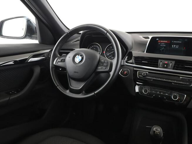 BMW X1 navi klima auto grzane fotele kamera i czujniki parkowania