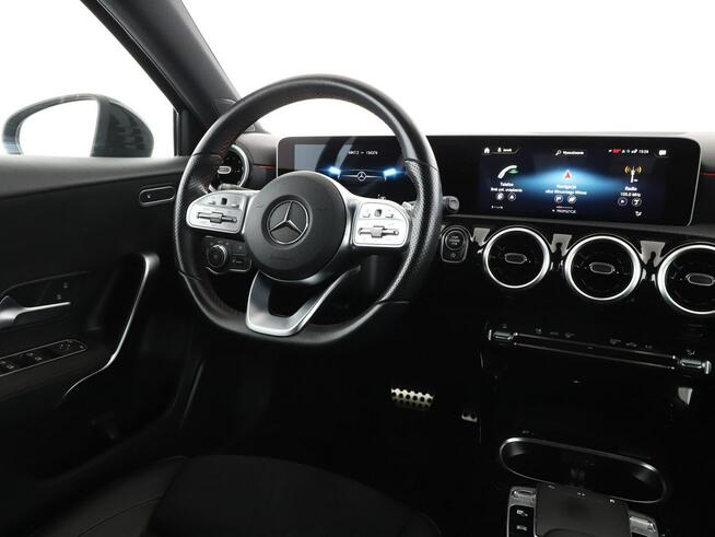Mercedes A 180 FV23% AMG Line automat navi kamera grzane fotele