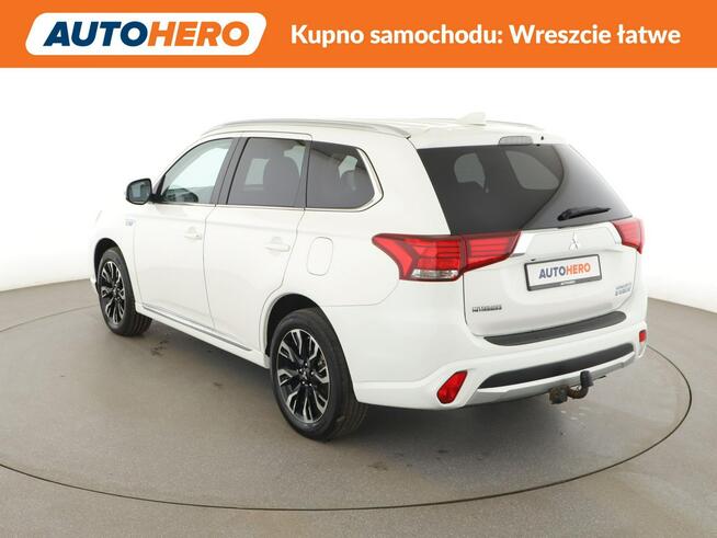 Mitsubishi Outlander PHEV 4x4 automat full LED skóra/alcantara klima auto grzane fotele kam