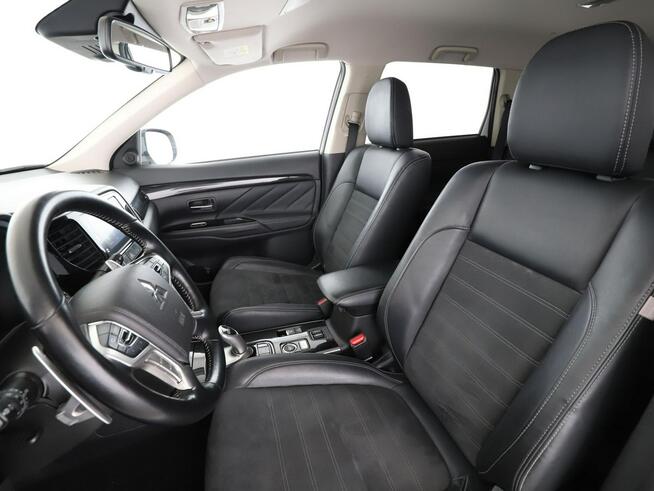 Mitsubishi Outlander PHEV 4x4 automat full LED skóra/alcantara klima auto grzane fotele kam