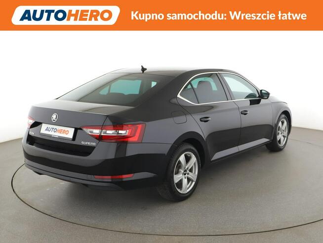 Škoda Superb DSG bi-xenon/LED navi klima auto grzane fotele hak asystenci