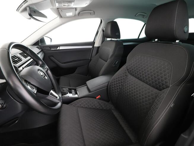 Škoda Superb DSG bi-xenon/LED navi klima auto grzane fotele hak asystenci