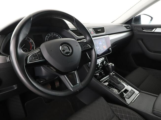 Škoda Superb DSG bi-xenon/LED navi klima auto grzane fotele hak asystenci