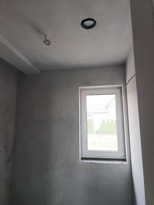 Nowoczesny dom premium w stanie deweloperskim