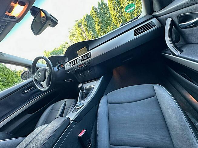 BMW e90 320i 150KM Sedan Navi IDrive Xenon Atrakcyjna Opłacona