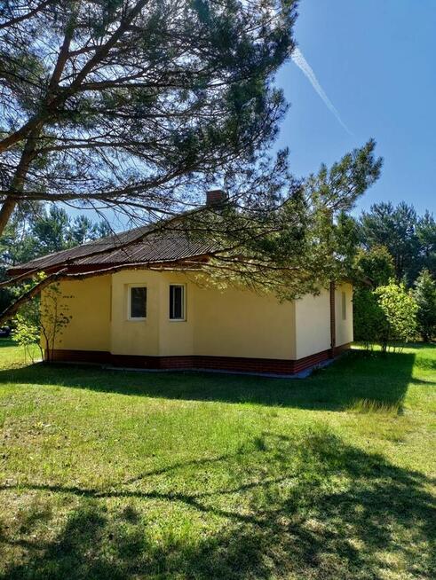 Działka z domem nad zal. Jeziorsko. Gotowa do zamieszkania.