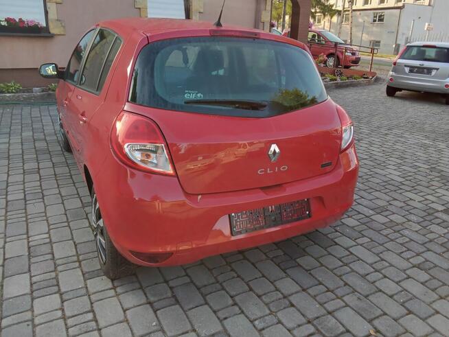 Sprzedam Renault Clio rocznik 2013