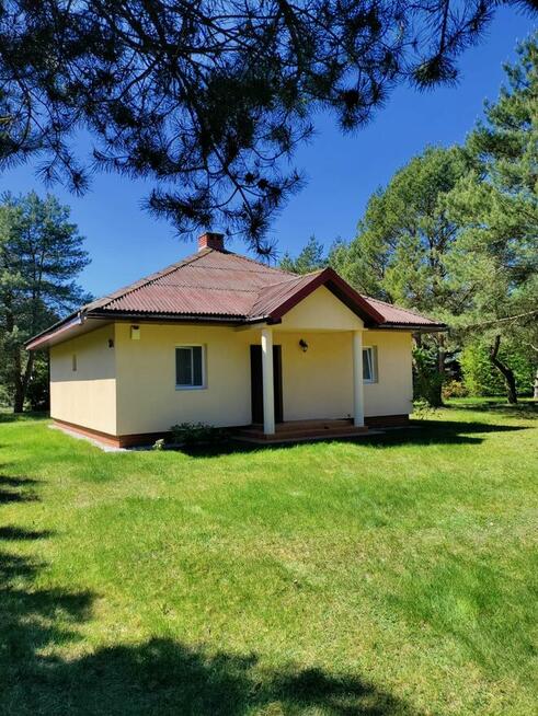 Działka z domem nad zal. Jeziorsko. Gotowa do zamieszkania.