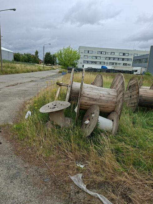 Bębny kablowe drewniane fi 1,6 m - 5 sztuk;