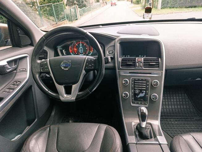 Volvo XC60 2.0D 150KM Wersja Summum