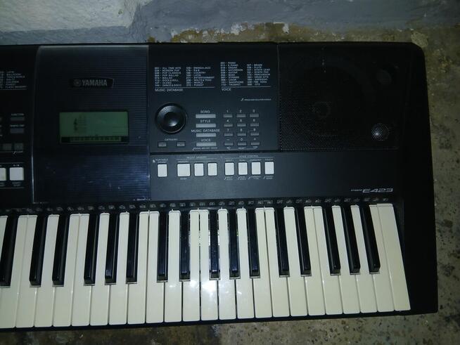 Keyboard YAMAHA PSR E 423