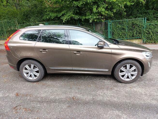 Volvo XC60 2.0D 150KM Wersja Summum