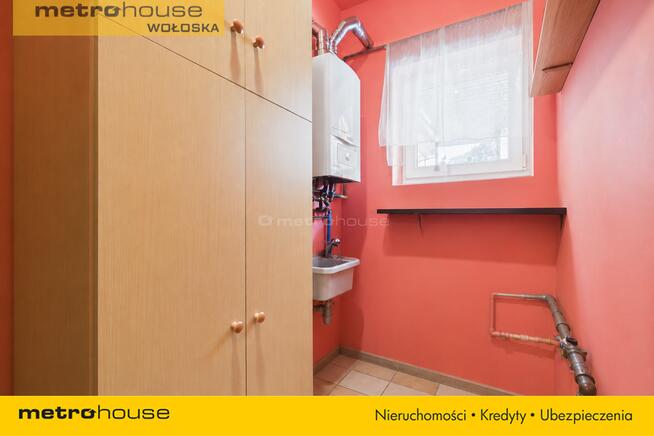 Dom z pięknym ogrodem na działce 2418 m²