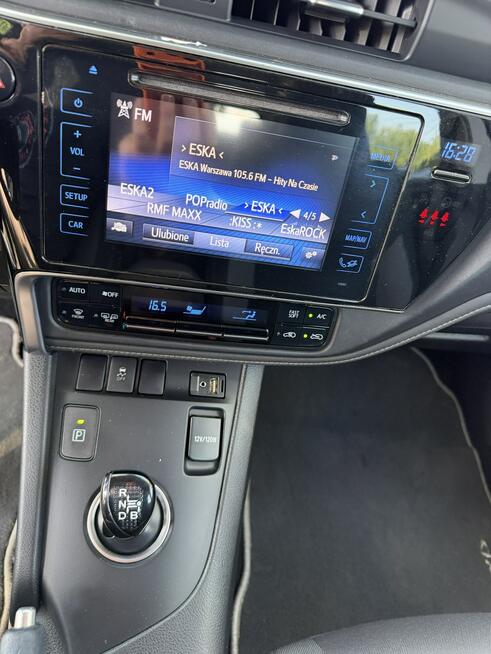 Toyota Auris 1.8 HSD 136KM Serwisowany Kamera Ładny stan