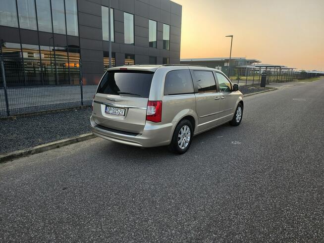 Chrysler Town & Country 3.6 V6 Pentastar LPG | 2013 | 7 osób | Automat Skóra | DVD |