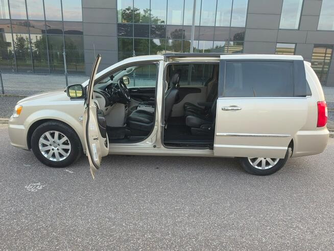 Chrysler Town & Country 3.6 V6 Pentastar LPG | 2013 | 7 osób | Automat Skóra | DVD |