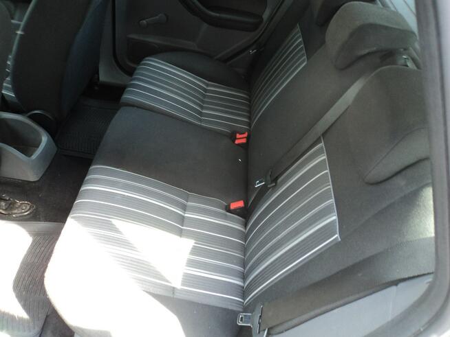 sprzedam FORDA FOCUSA Z 2009R